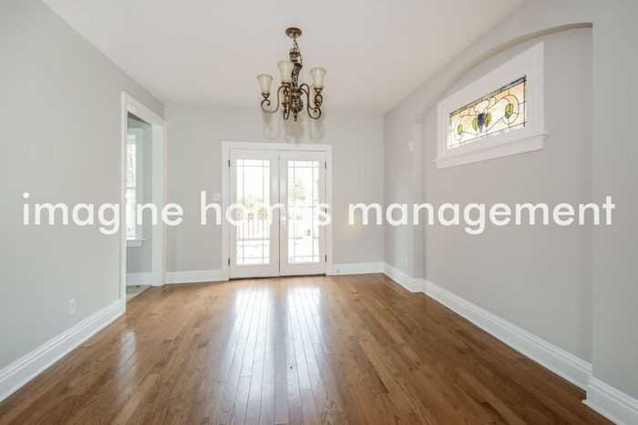3325 Shenandoah Ave - Photo 4 of 17
