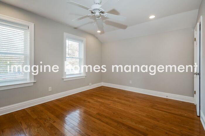 3325 Shenandoah Ave - Photo 7 of 17