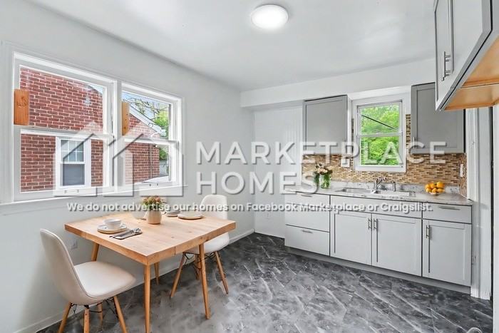 18276 Oakfield St - Photo 6 of 20