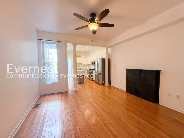 1631 S Charles St - Photo 3 of 33