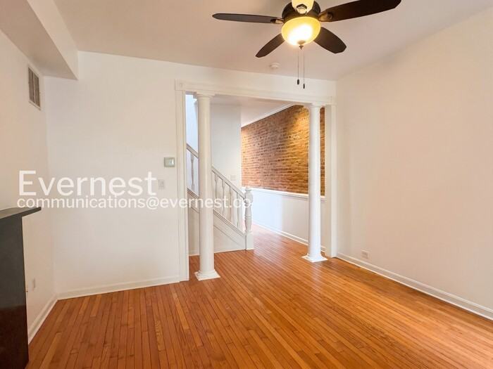 1631 S Charles St - Photo 4 of 33