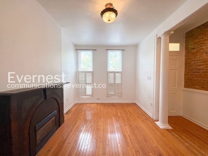 1631 S Charles St - Photo 5 of 33