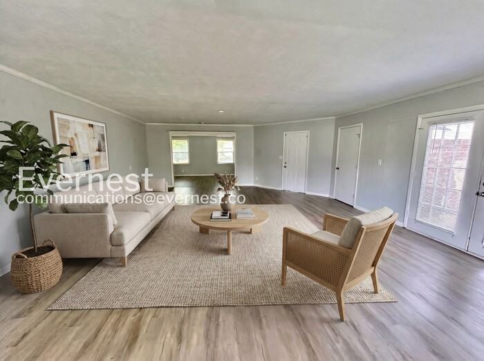 418 Center Cir Sw - Photo 6 of 30
