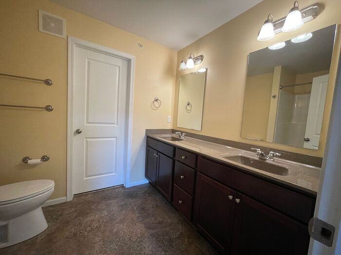 463 Cambria Dr - Photo 7 of 11