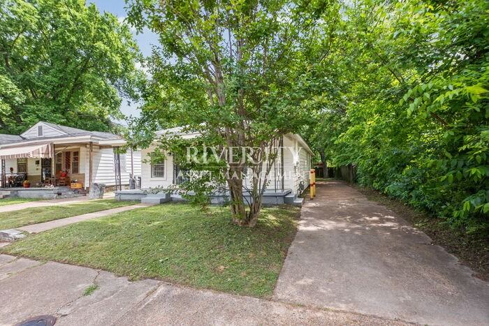 1580 Oriole St - Photo 3 of 16