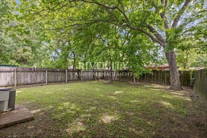 1580 Oriole St - Photo 5 of 16