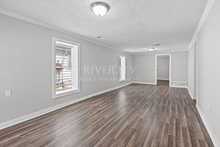 1580 Oriole St - Photo 6 of 16