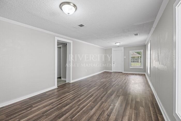 1580 Oriole St - Photo 7 of 16