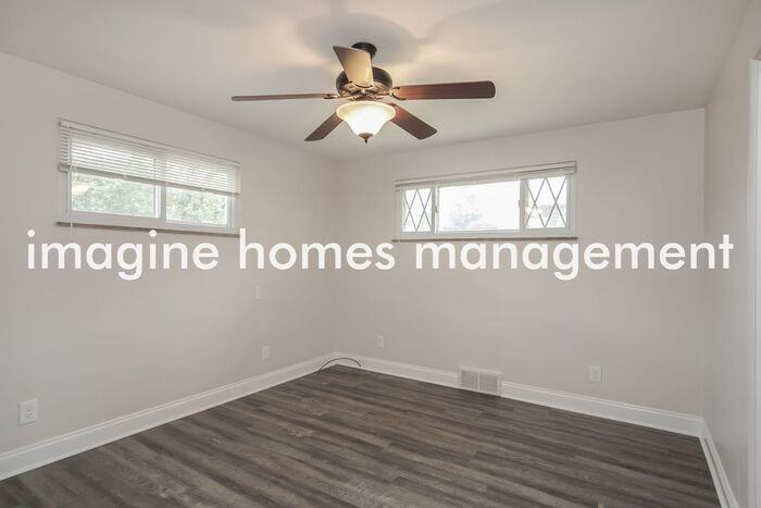 3054 S Park Rd - Photo 6 of 14