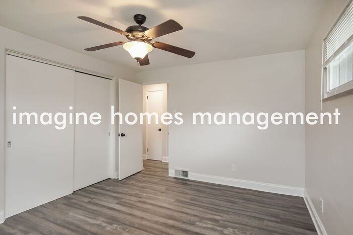 3054 S Park Rd - Photo 7 of 14
