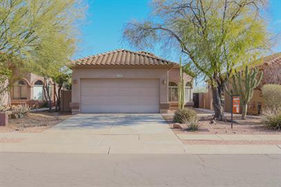 15099 S Theodore Roosevelt Way - Photo 2 of 28