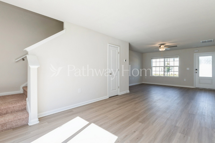 6248 Lowe Ln - Photo 4 of 22