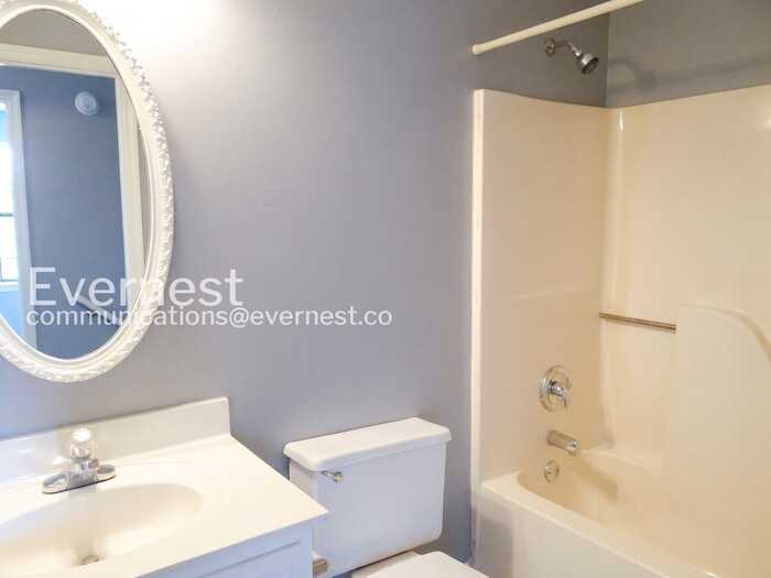 137 Jason Ct - Photo 6 of 21