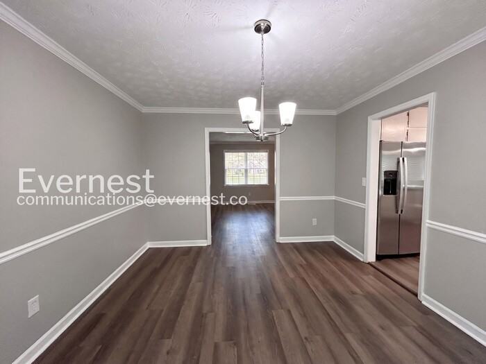 3002 Meadowsweet Trl - Photo 4 of 34