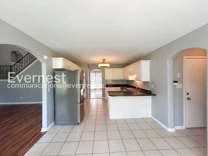 11168 Arlington Trace Dr - Photo 2 of 35