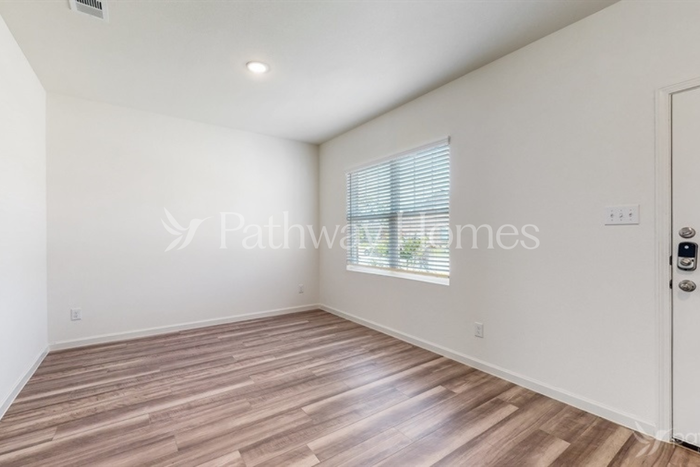 1428 Ancer Way - Photo 4 of 24
