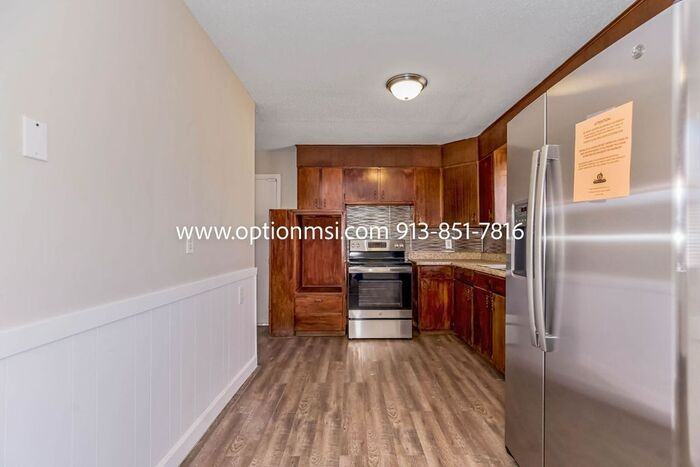 8006 E 118th Ter - Photo 5 of 30