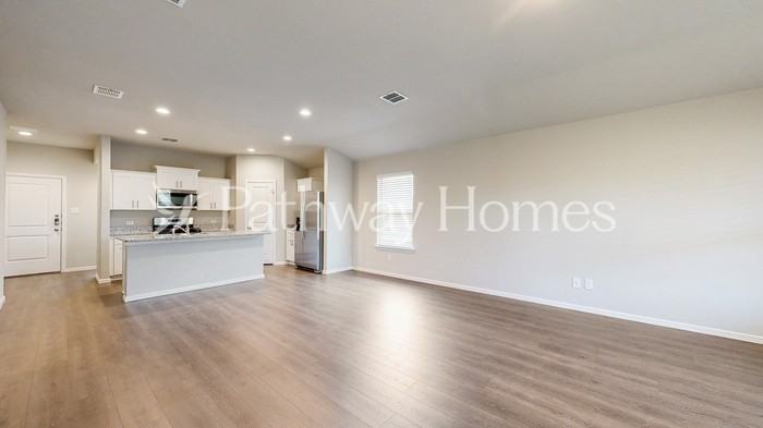 9413 Fallston Dr - Photo 4 of 29