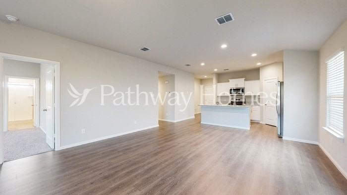 9413 Fallston Dr - Photo 6 of 29