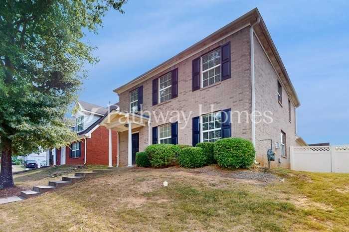 808 Winsap Dr - Photo 2 of 24