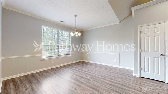 8401 Somerton Cir - Photo 6 of 24