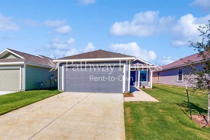 1329 Plum Rd - Photo 2 of 27