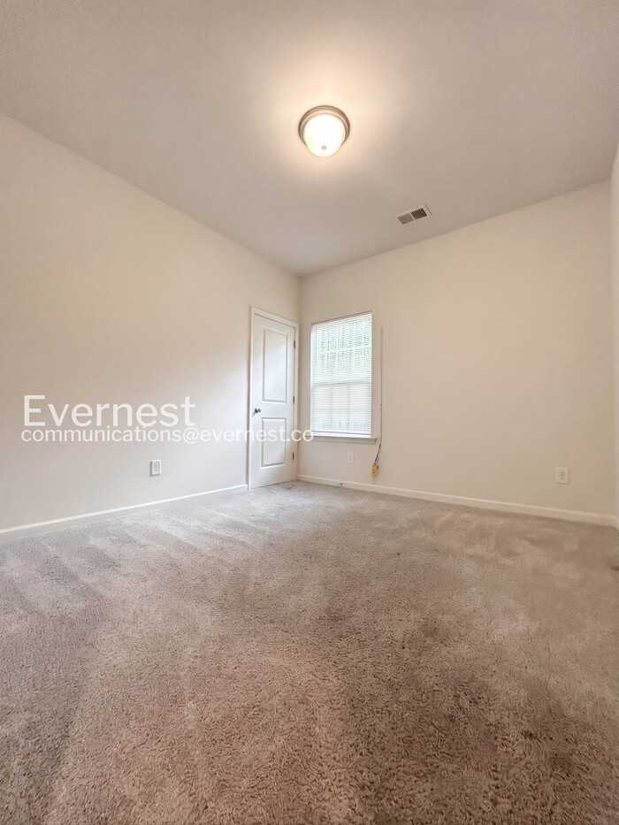 2633 Hemphill St - Photo 6 of 14