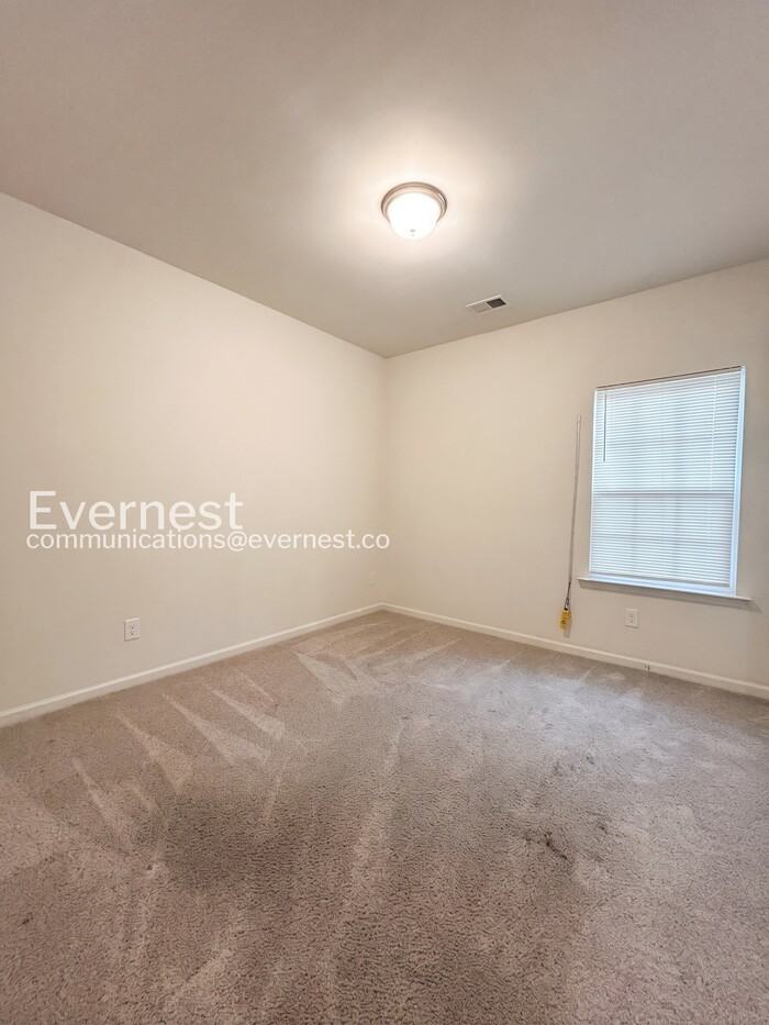 2633 Hemphill St - Photo 7 of 14