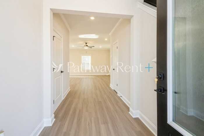 141 Adams Tree Way - Photo 3 of 25