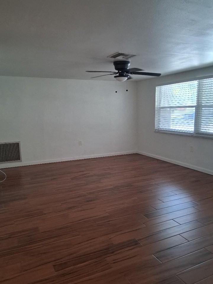 5152 Mecaslin Dr #NA - Photo 3 of 19