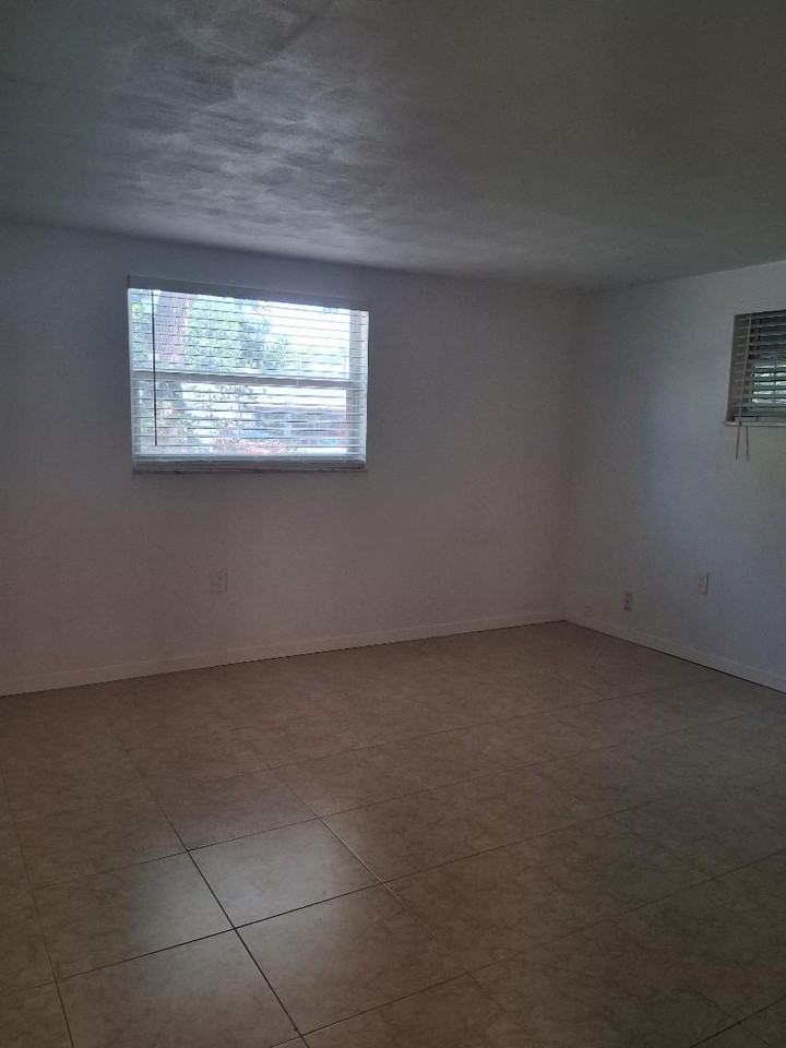 5152 Mecaslin Dr #NA - Photo 6 of 19
