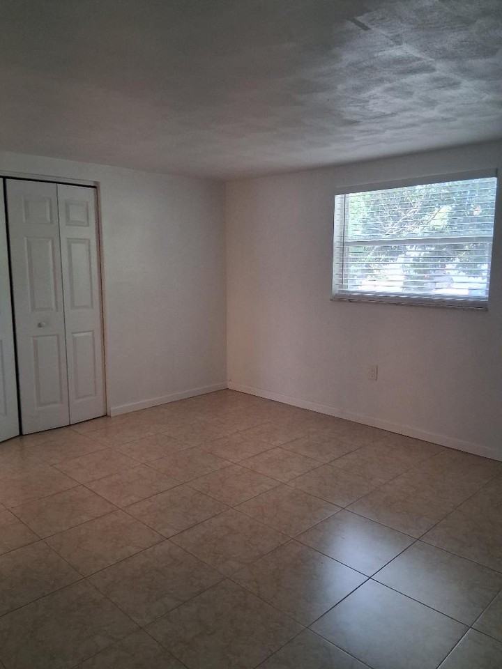 5152 Mecaslin Dr #NA - Photo 7 of 19