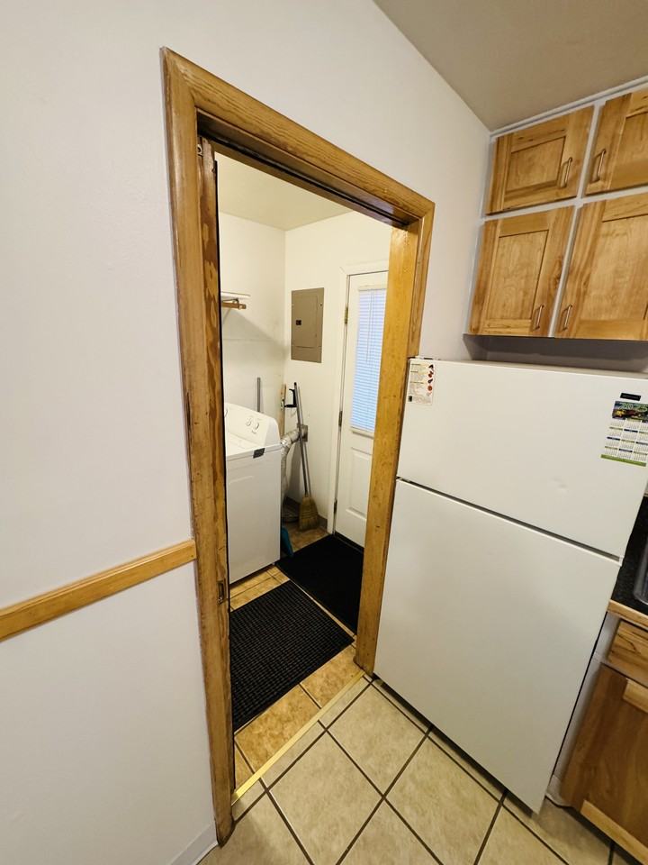 561 1/2 5th St N #NA - Photo 5 of 10