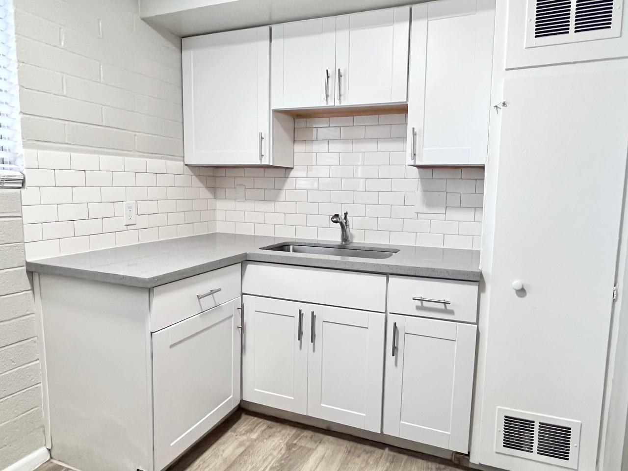 4020 N Parkway Ave #4 - Photo 2 of 27