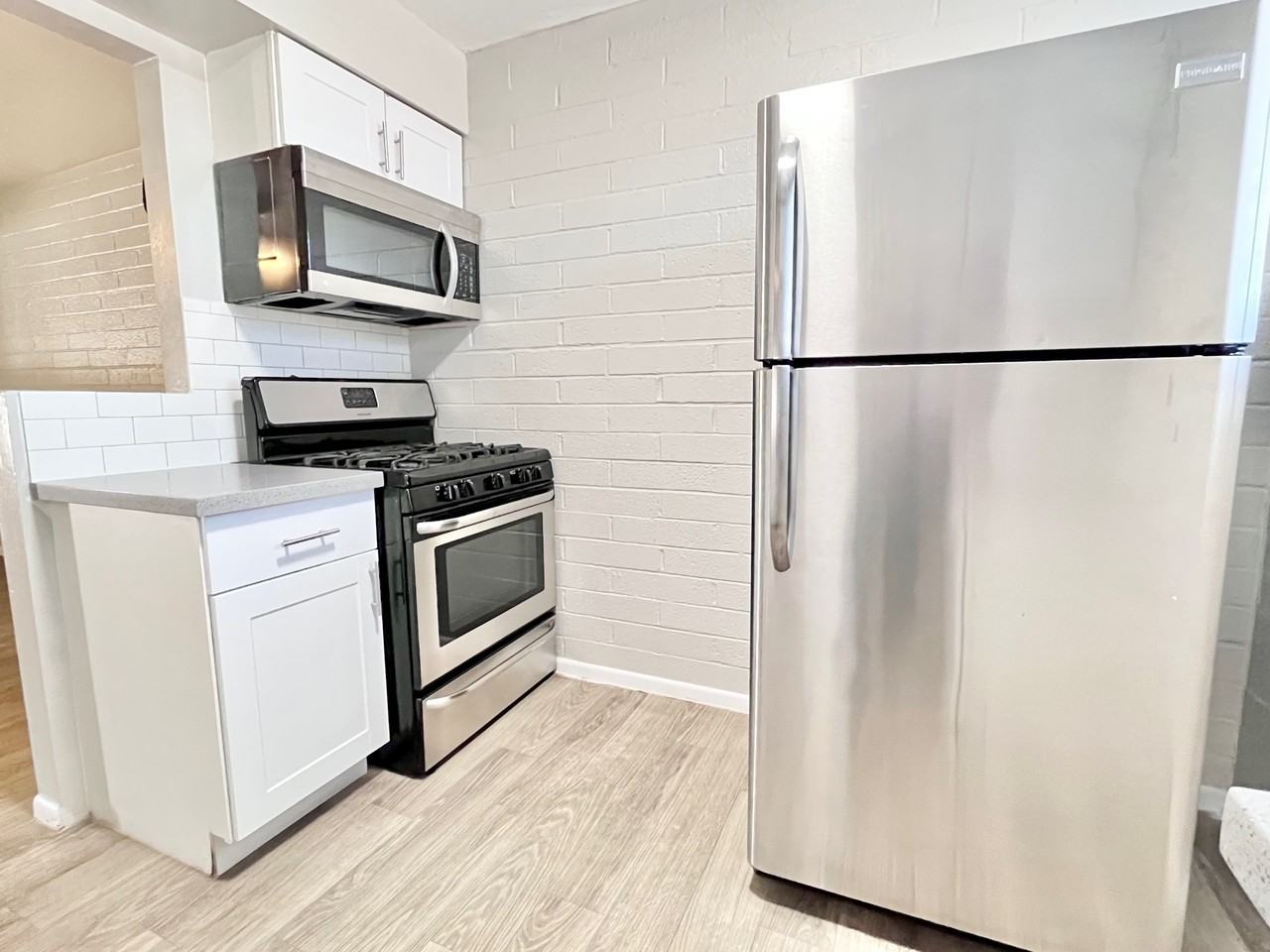 4020 N Parkway Ave #4 - Photo 6 of 27