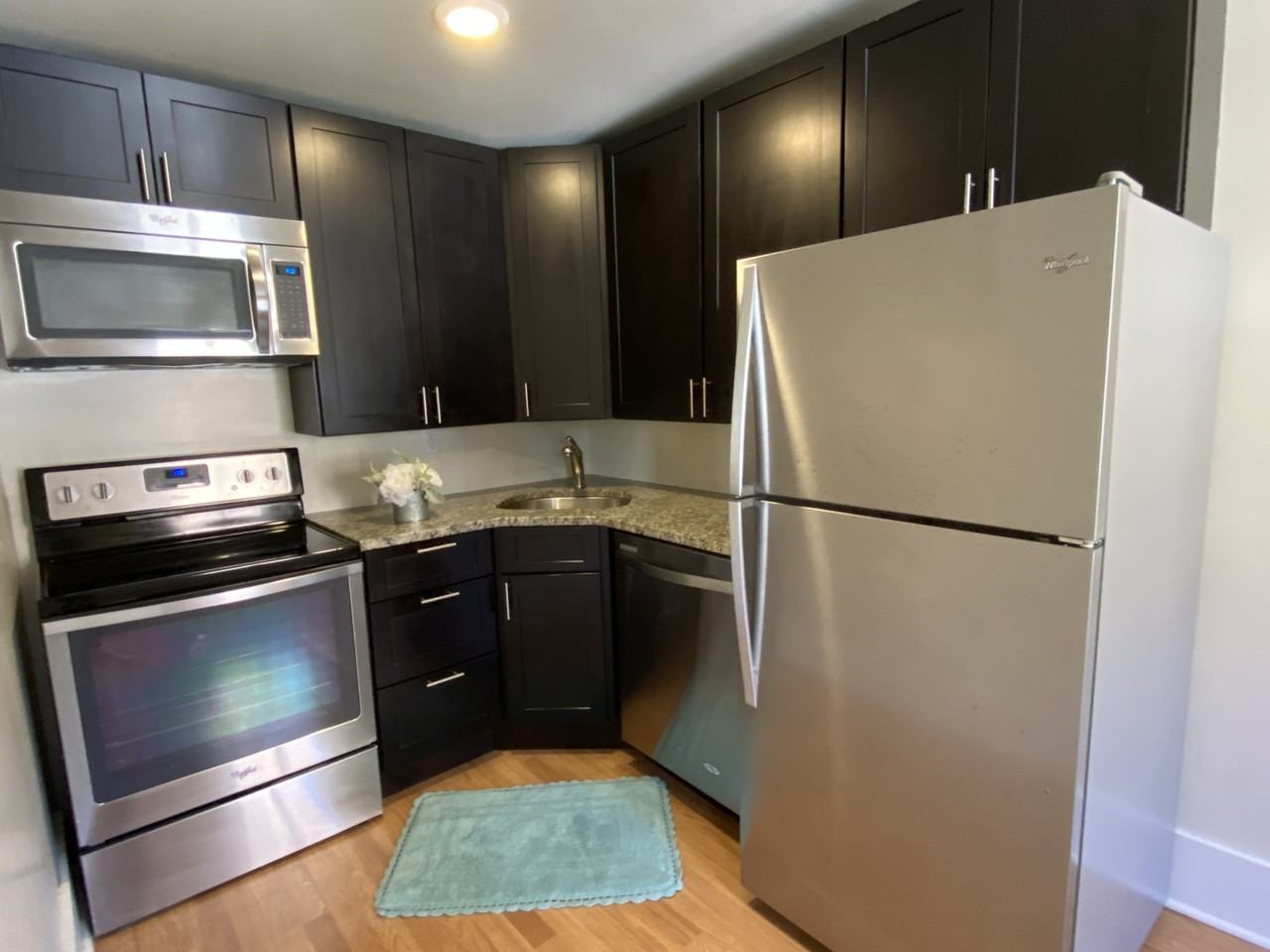 1510 Pine St #4F - Photo 4 of 13