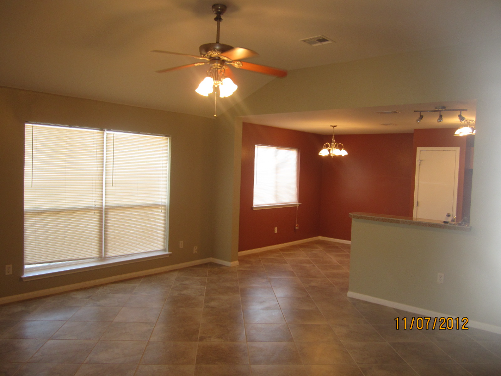 512 E Walker Ave #NA - Photo 3 of 9