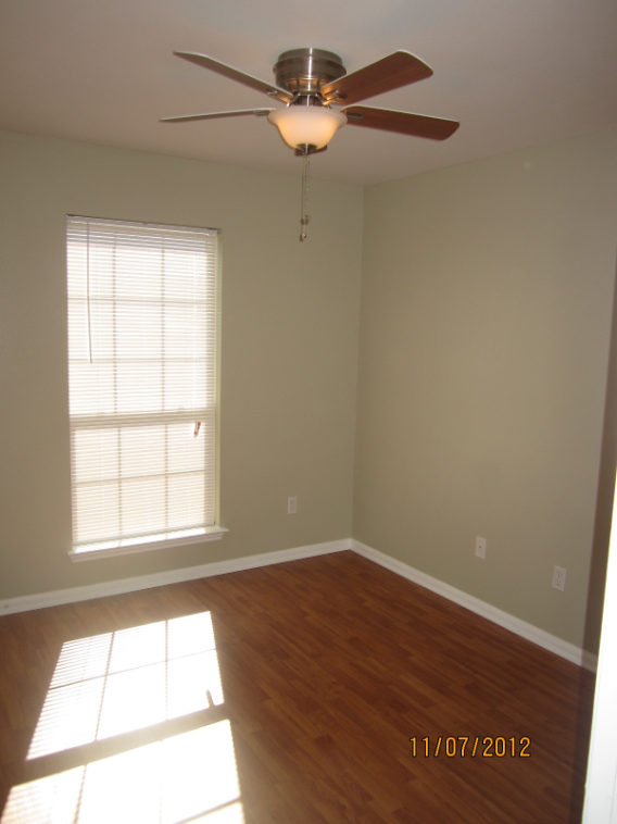 512 E Walker Ave #NA - Photo 4 of 9