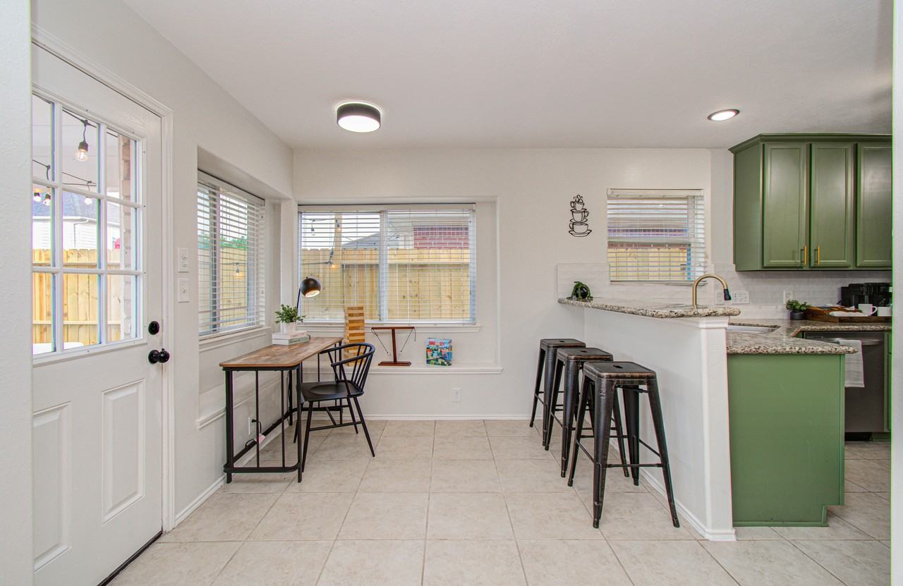 7207 Crescent Mills Dr #NA - Photo 5 of 44
