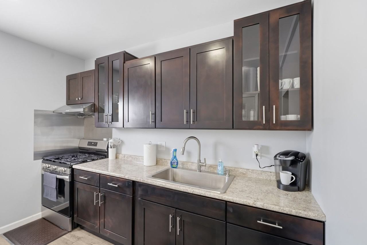 1106 W Illinois St #NA - Photo 6 of 25