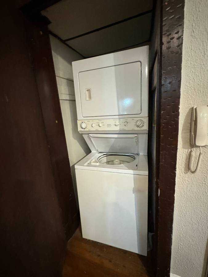 703 Walnut St #1R - Photo 3 of 5