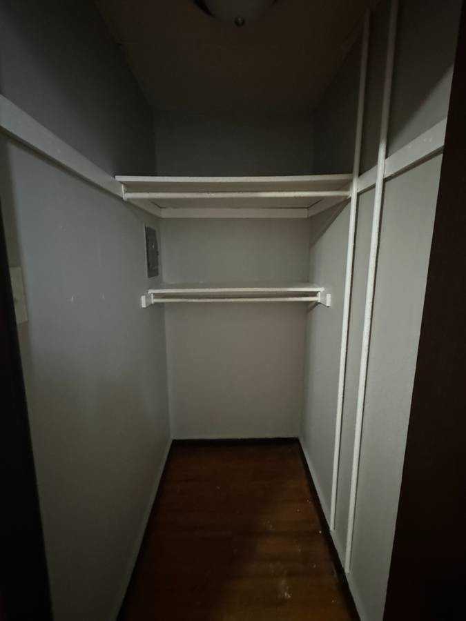 703 Walnut St #1R - Photo 4 of 5