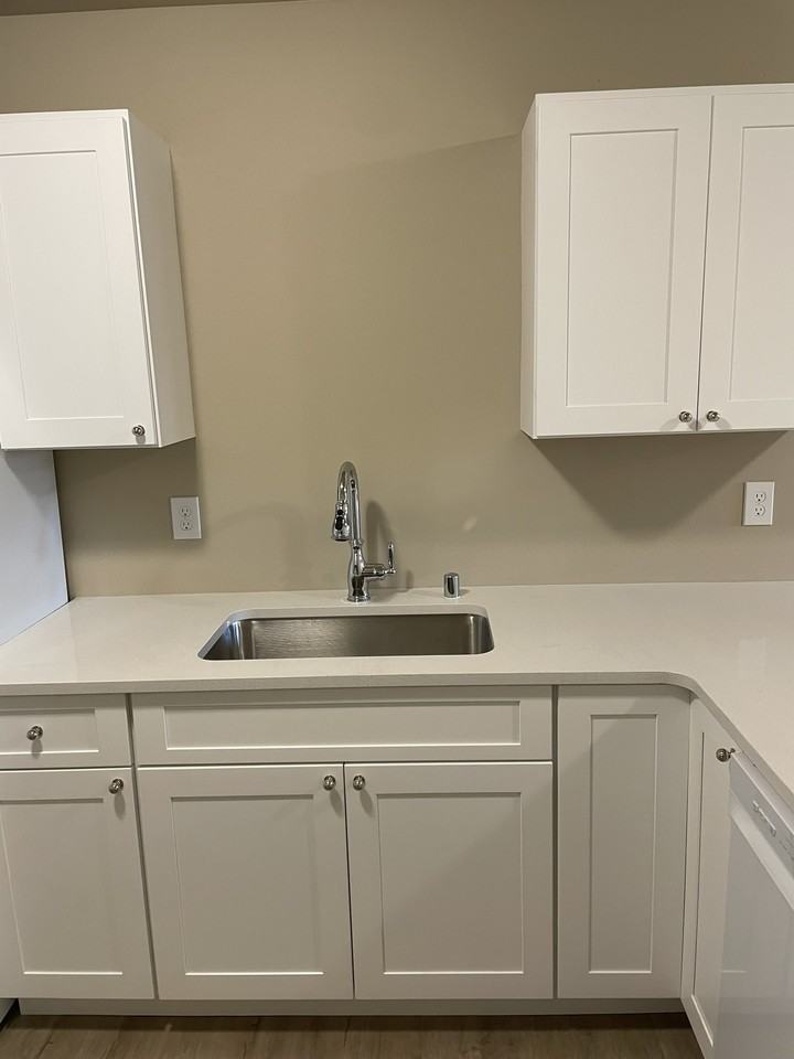 906 Ross St #2 - Photo 4 of 11