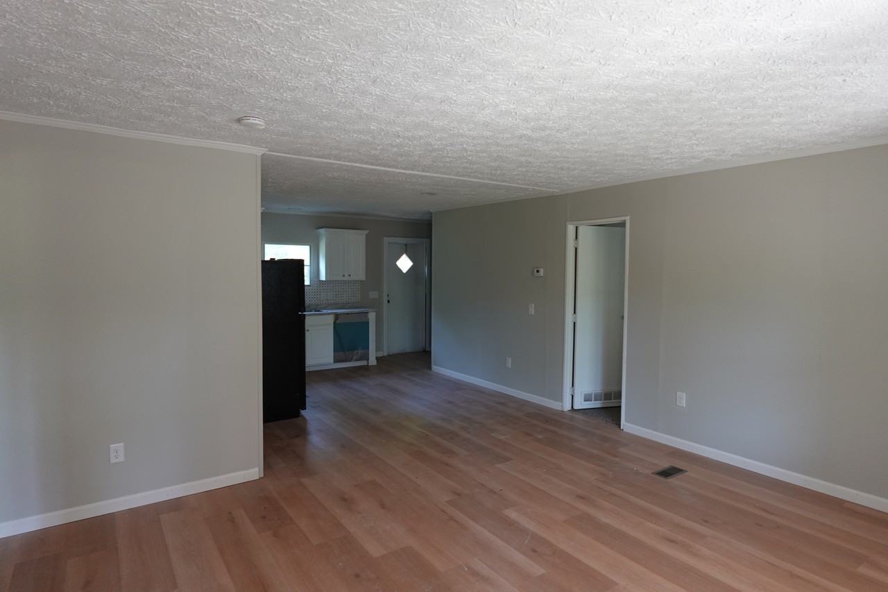 203 1st St #NA - Photo 5 of 29