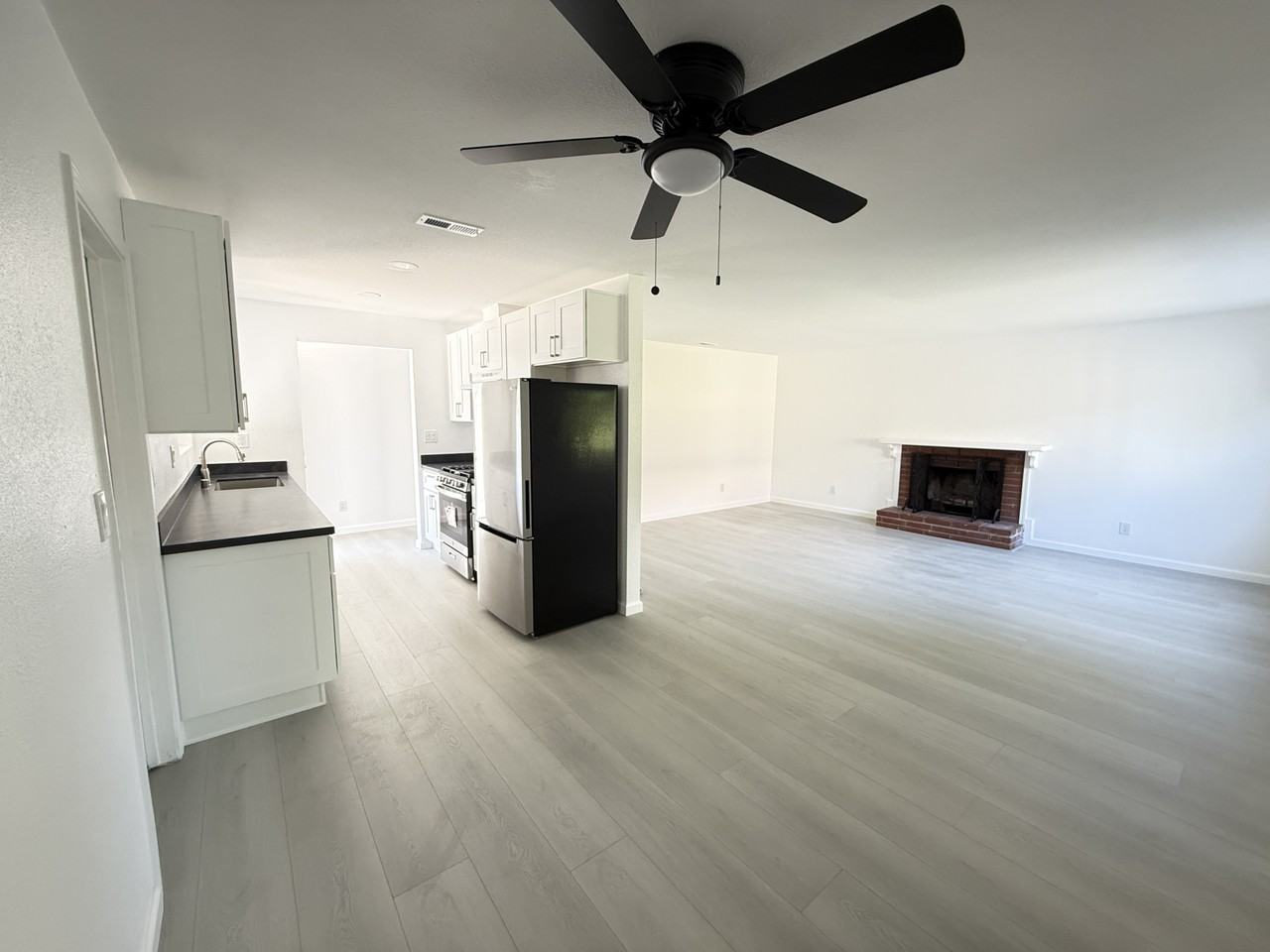 963 Argenta Dr #NA - Photo 3 of 14