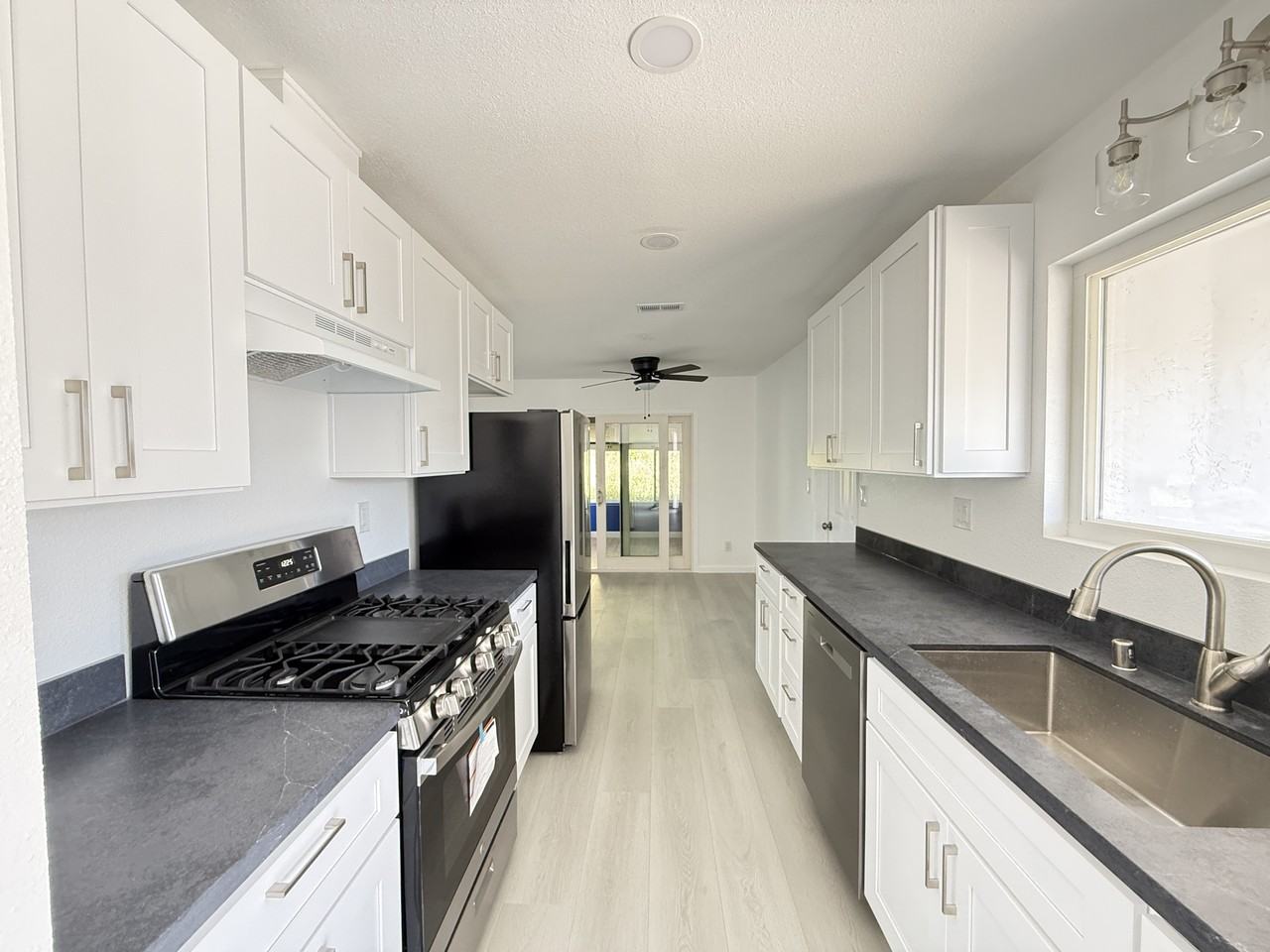 963 Argenta Dr #NA - Photo 6 of 14