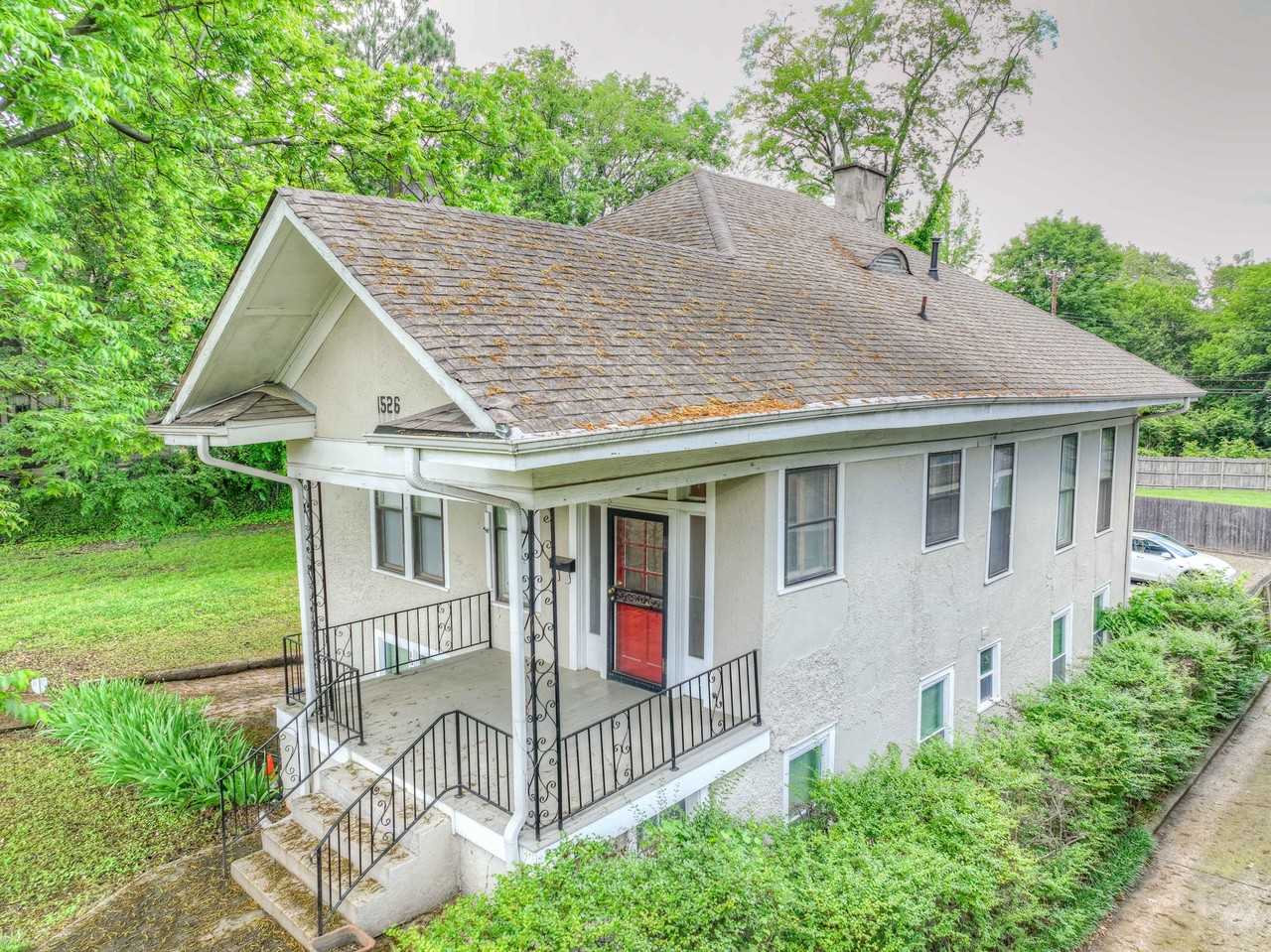 1524 N Parkway #1524 - Photo 3 of 11