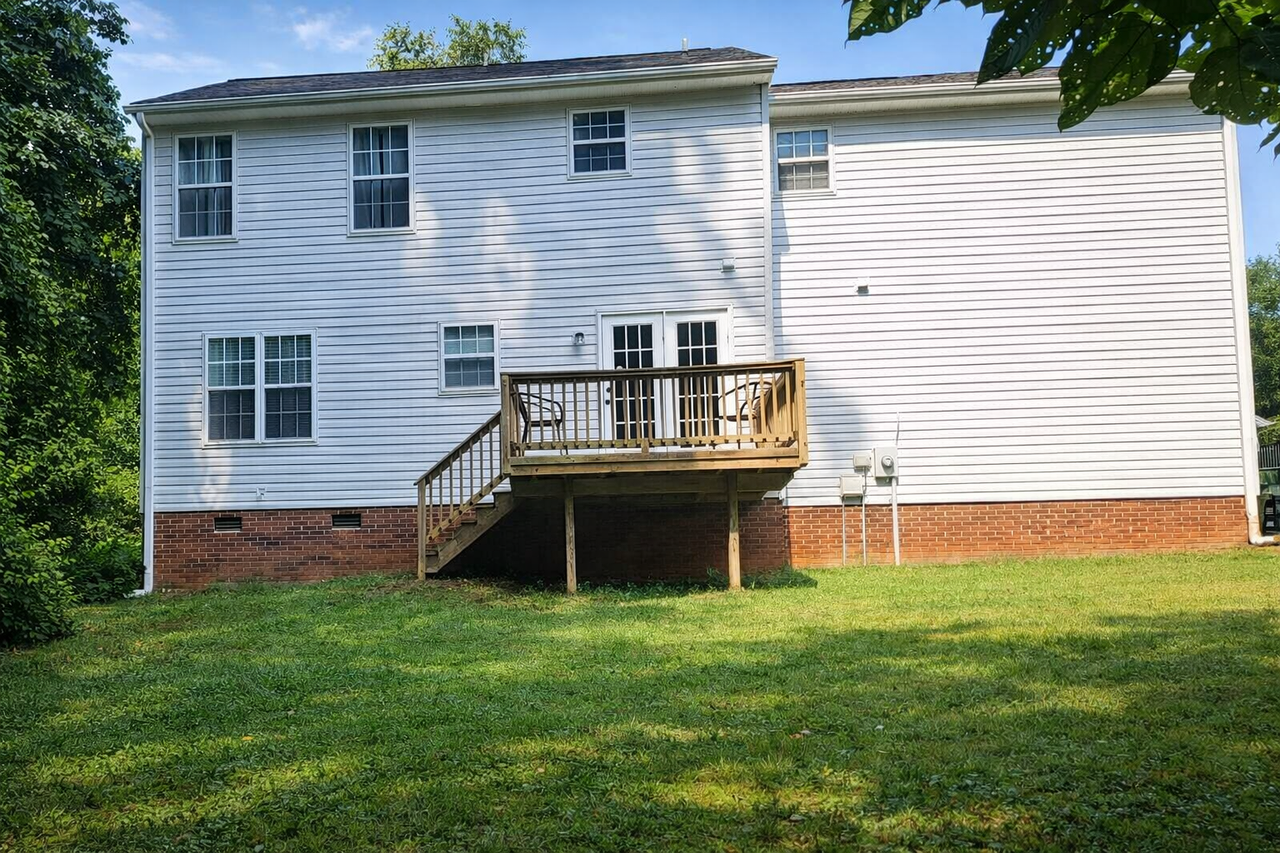 303 Rivereen Way #NA - Photo 2 of 7