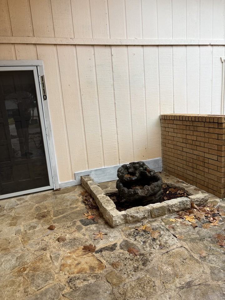 1110 Paluxy Ct #NA - Photo 2 of 16