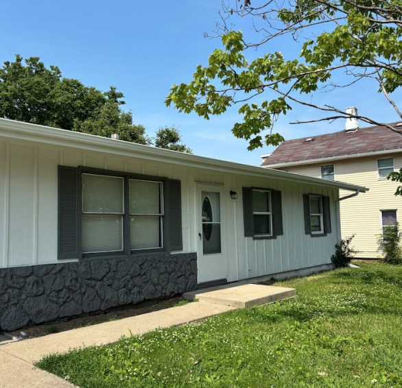 112 E Park St #NA - Photo 2 of 13
